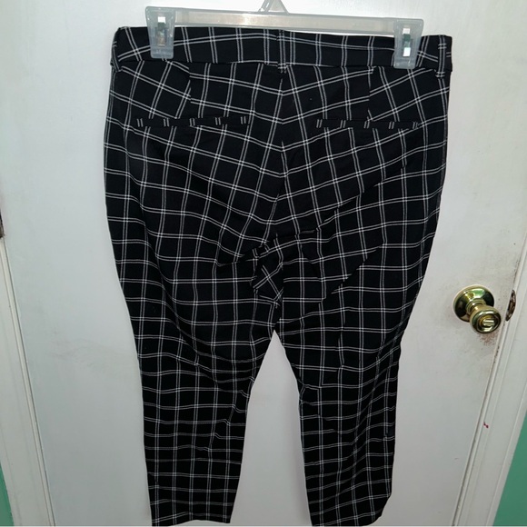 Old Navy Black and White Checkered Trousers - Picture 2 of 4